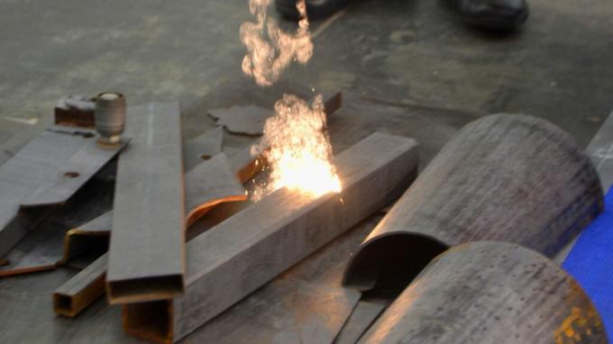 berita perusahaan terbaru tentang Cara Menghilangkan Karat Dari Logam Tembaga Dengan Menggunakan Pembersihan Laser 2