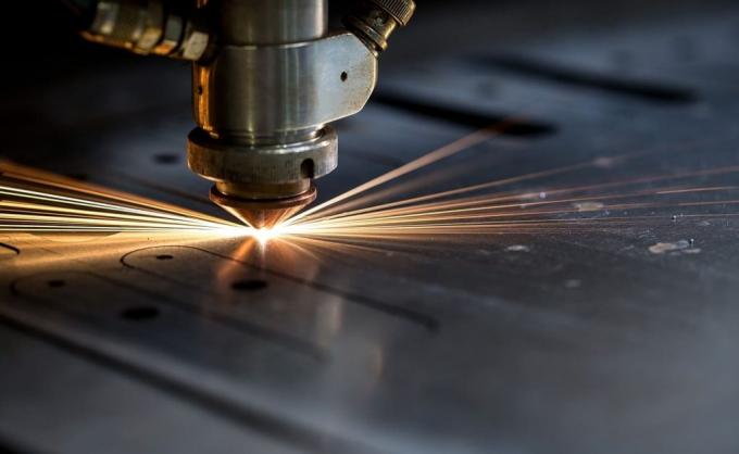 berita perusahaan terbaru tentang Semua yang Perlu Anda Ketahui Tentang Mesin Pemotong Laser 1
